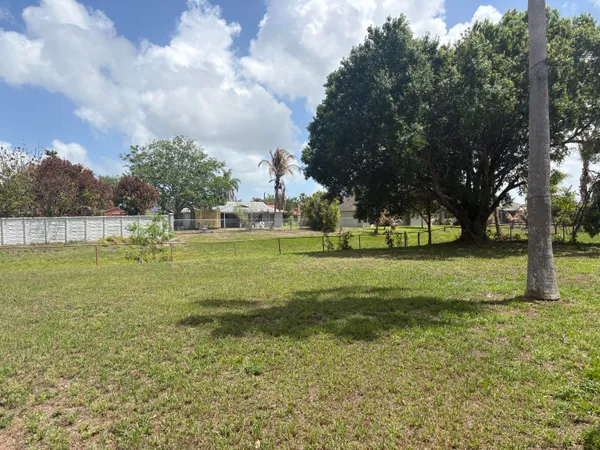 $2,500 | 192 Southwest N Wakefield Circle, Port St. Lucie, FL 34953