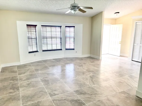 $2,500 | 192 Southwest N Wakefield Circle, Port St. Lucie, FL 34953
