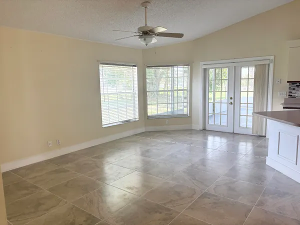 $2,500 | 192 Southwest N Wakefield Circle, Port St. Lucie, FL 34953