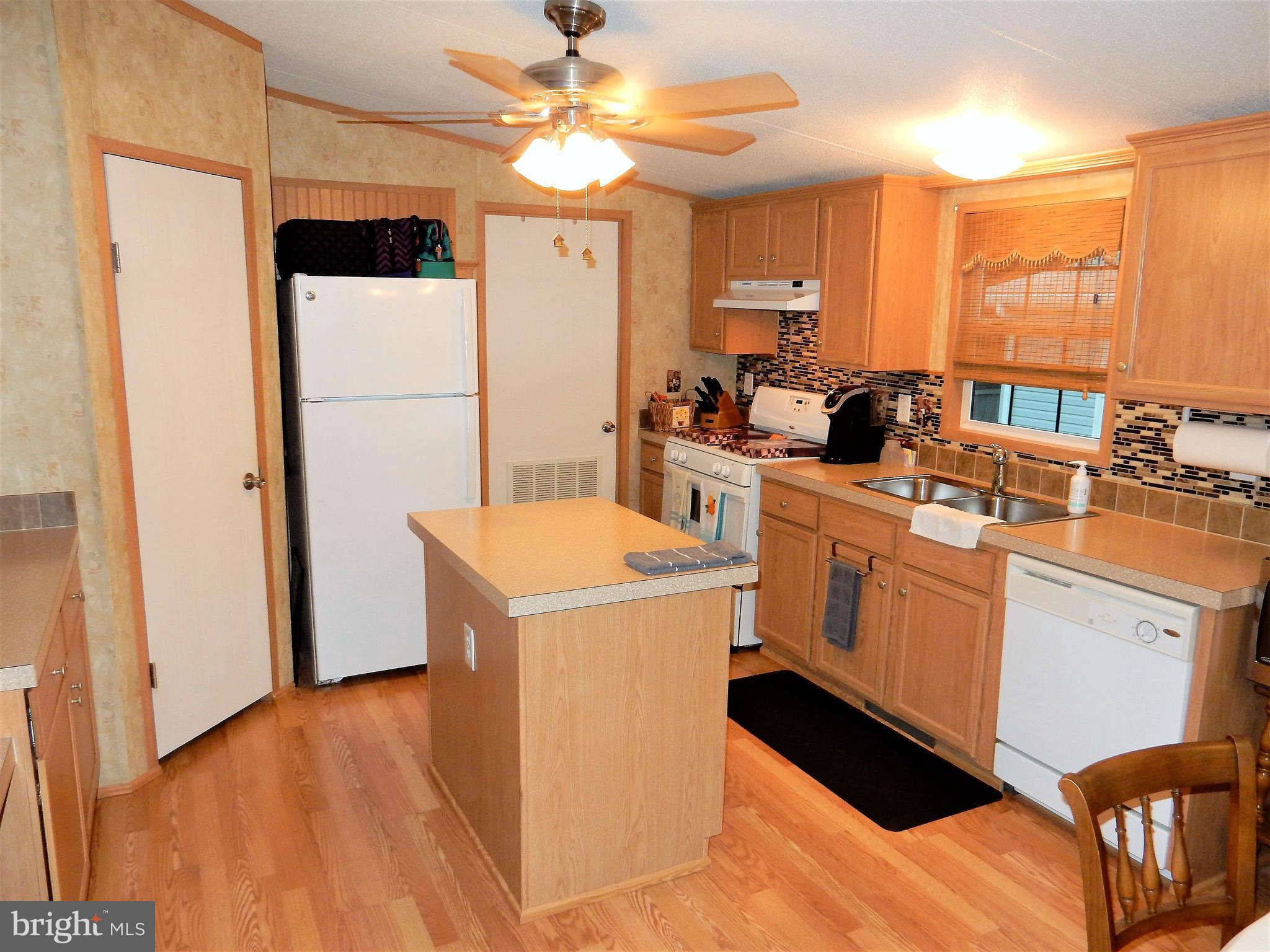 488 North Patuxent Road Odenton, MD 21113 - Photo 5 of 30 Kitchen Island