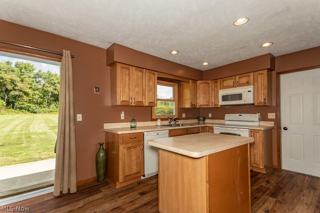10830 Claridon Troy Road Chardon, OH 44024 - Photo 7 of 32