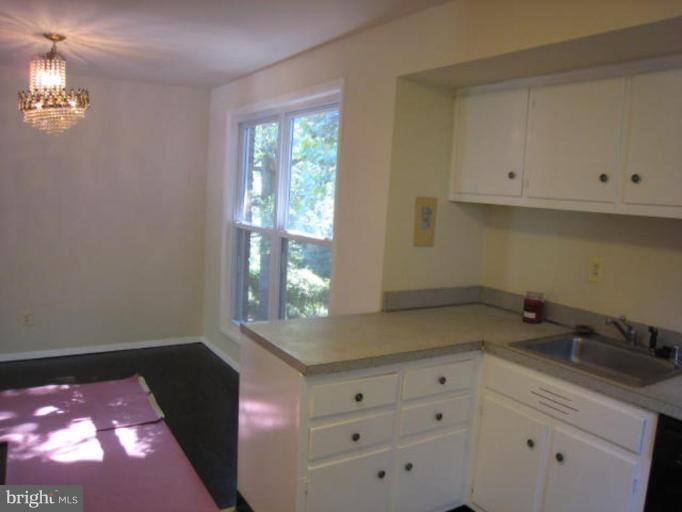 11702 Mentone Road Silver Spring, MD 20906 - Photo 4 of 10 Kitchen