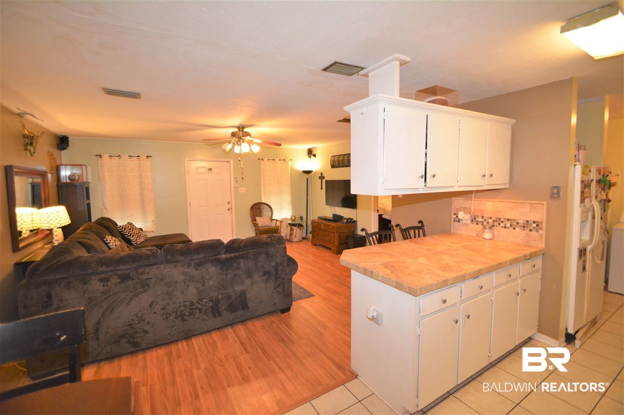 605 Mandrell Street Mobile, AL 36606 - Photo 5 of 25