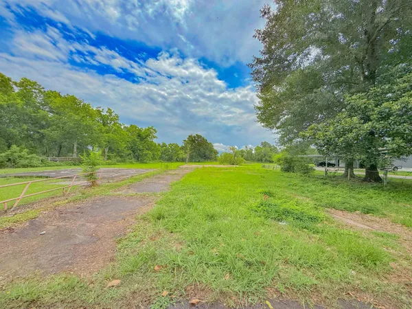 $25,000 | 1227 Dupont Drive, Orange, TX 77630