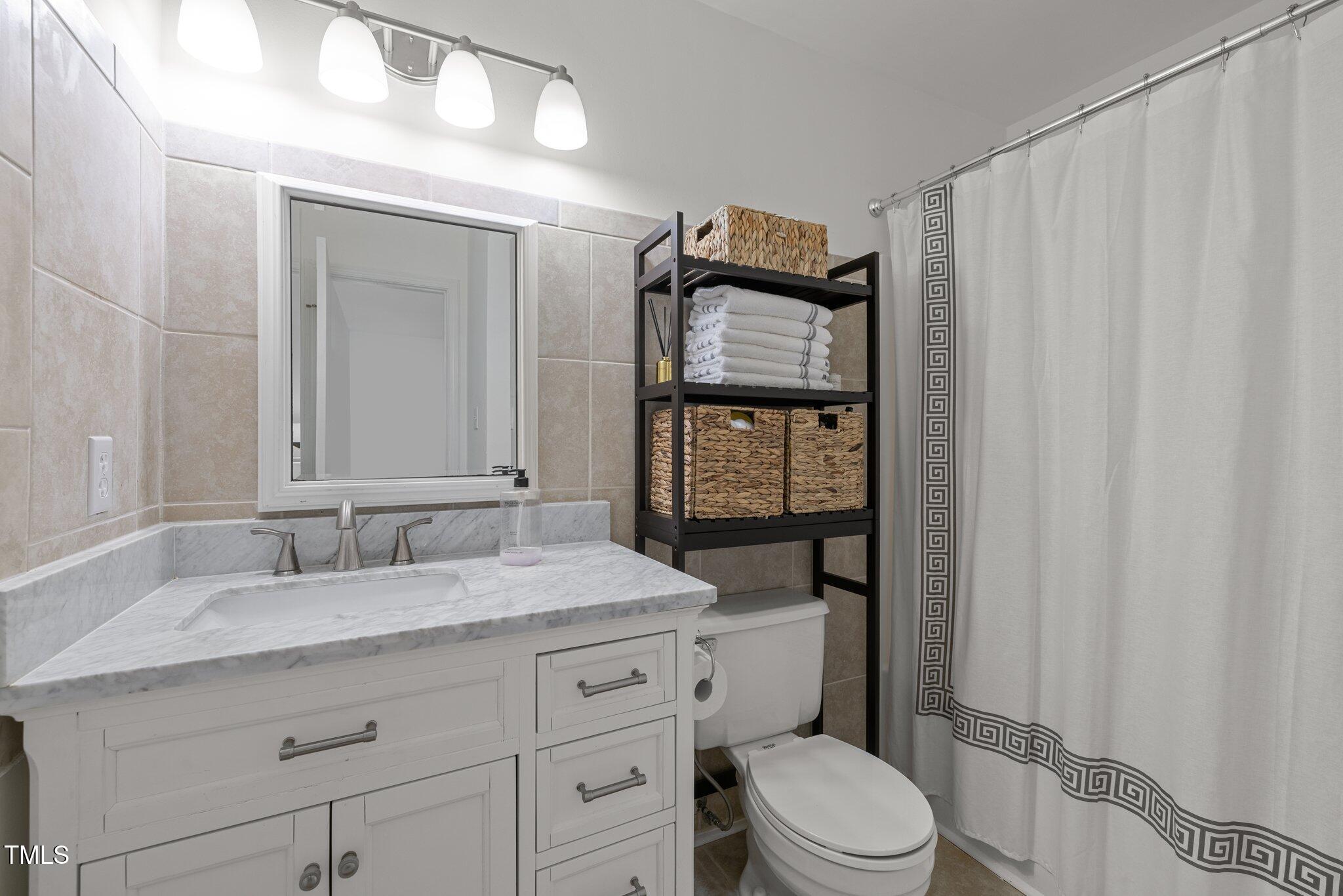 3643 Mill Run Raleigh, NC 27612 - Photo 13 of 26 19-web-or-mls-5Z8A5774