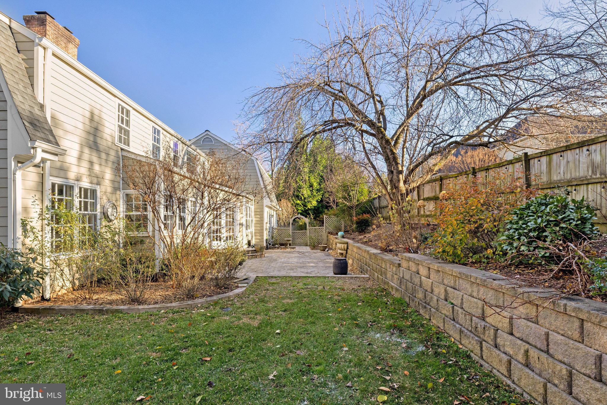 7259 Spring Side Way McLean, VA 22101 - Photo 32 of 37