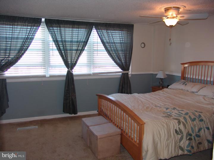4210 Lawnside Road Philadelphia, PA 19154 - Photo 20 of 25 Master Bathroom