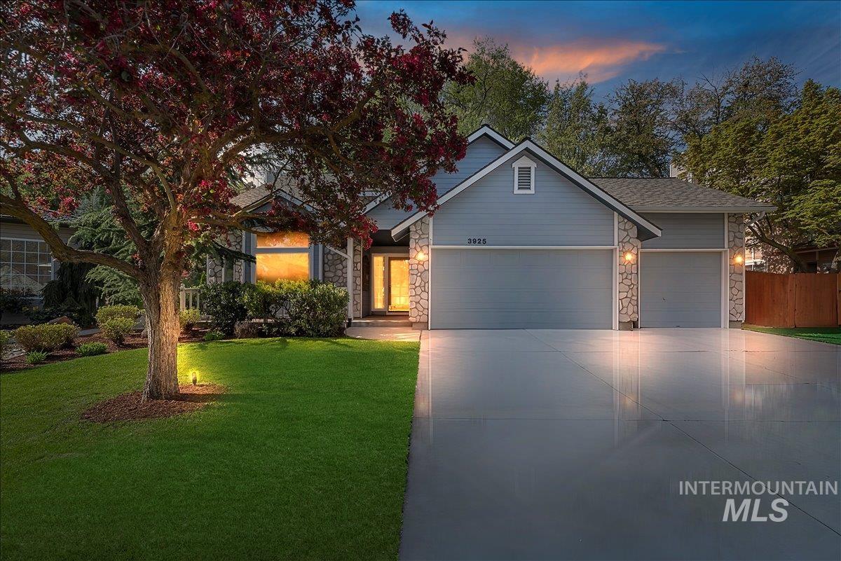 3925 South Sutton Way Boise, ID 83706 - Photo 1 of 40