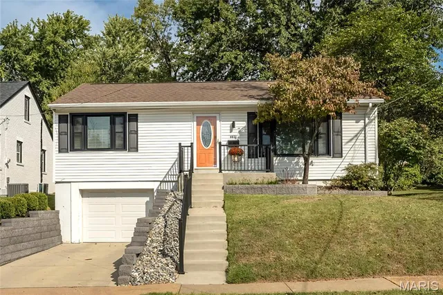 $400,000 | 8831 Pine Avenue, St. Louis, MO 63144