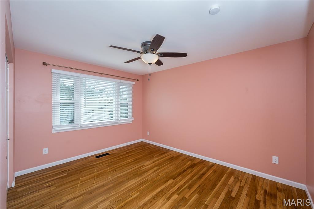 8831 Pine Avenue St. Louis, MO 63144 - Photo 25 of 50