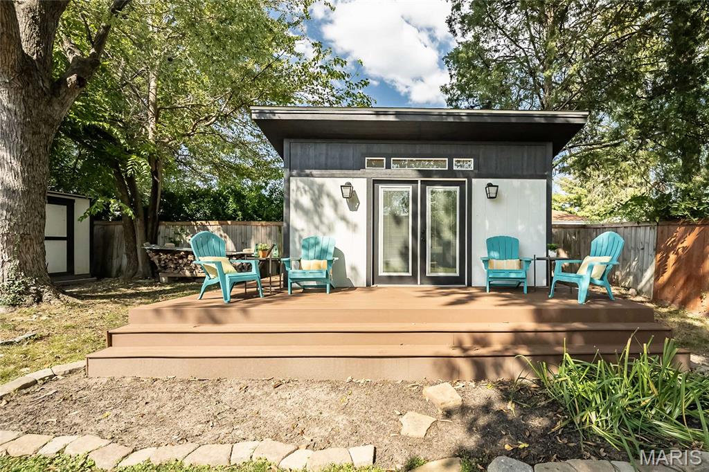 8831 Pine Avenue St. Louis, MO 63144 - Photo 39 of 50