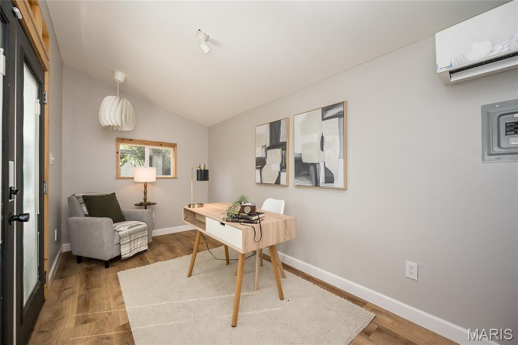 8831 Pine Avenue St. Louis, MO 63144 - Photo 40 of 50