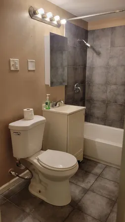 $1,150 | 169 East 23rd Street, Unit 2F, Chicago Heights, IL 60411