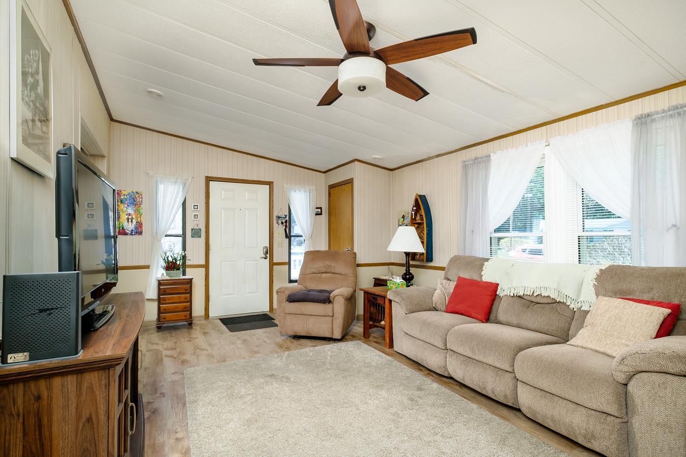 53 Monadnock Drive Rochester, NH 03867 - Photo 7 of 33