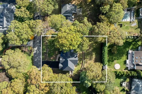 $1,599,000 | 480 Eastwood Drive, Cutchogue, NY 11935