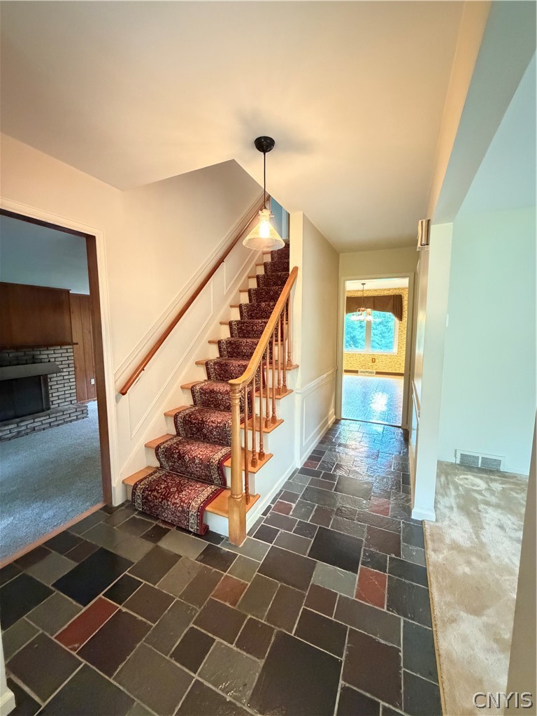 7447 Armstrong Road Manlius, NY 13104 - Photo 4 of 38