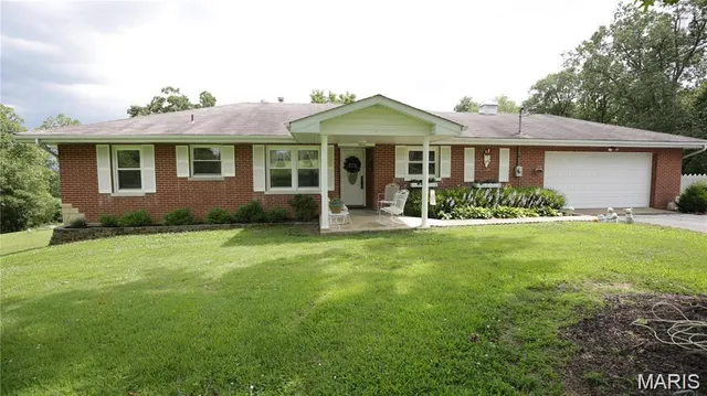 $649,900 | 4530 Highway 110, De Soto, MO 63020
