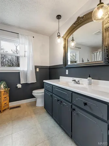 $649,900 | 4530 Highway 110, De Soto, MO 63020