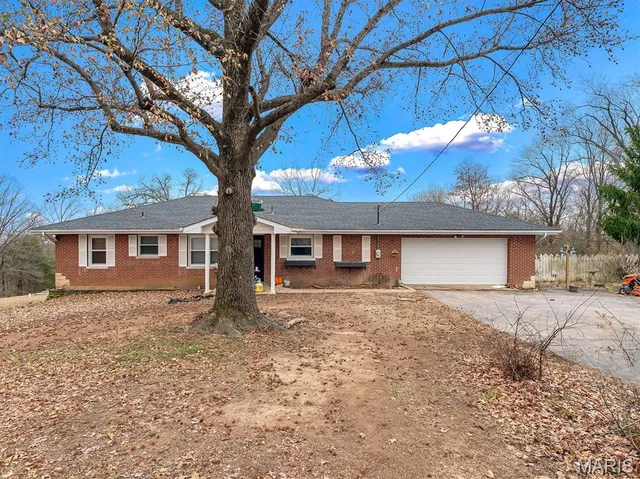 $649,900 | 4530 Highway 110, De Soto, MO 63020