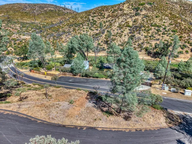 a view of a bird bath