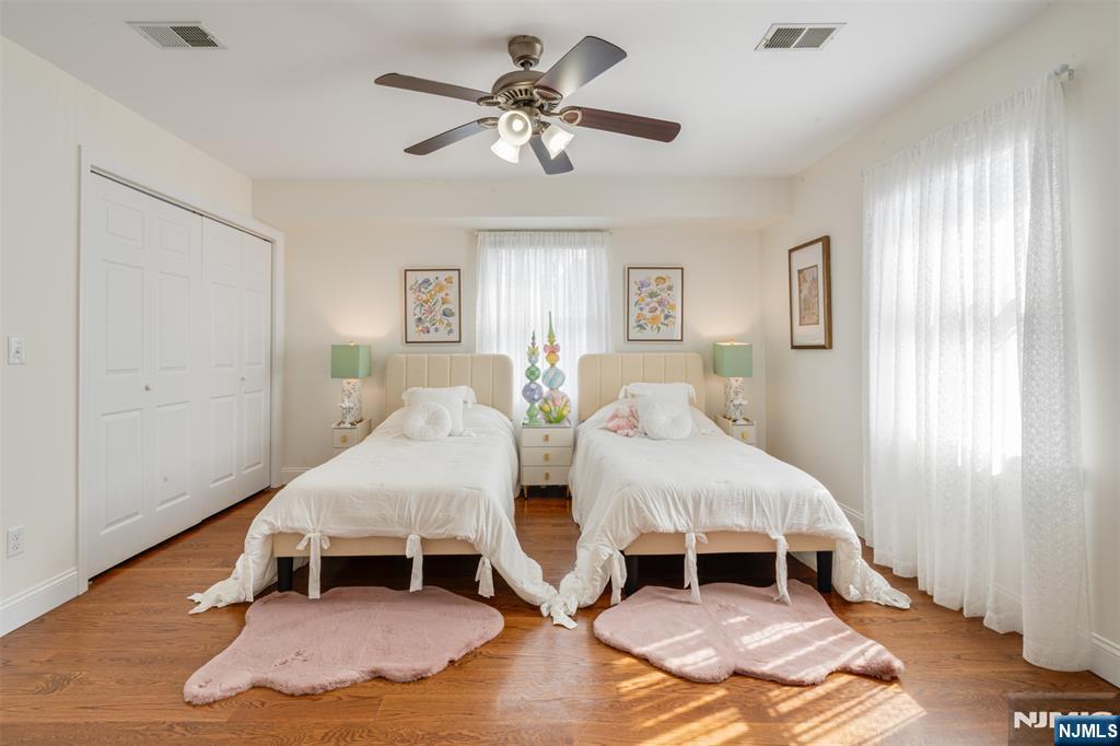 8 Dean Court Rutherford, NJ 07070 - Photo 13 of 31