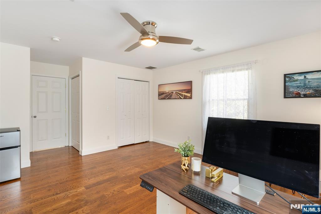 8 Dean Court Rutherford, NJ 07070 - Photo 16 of 31