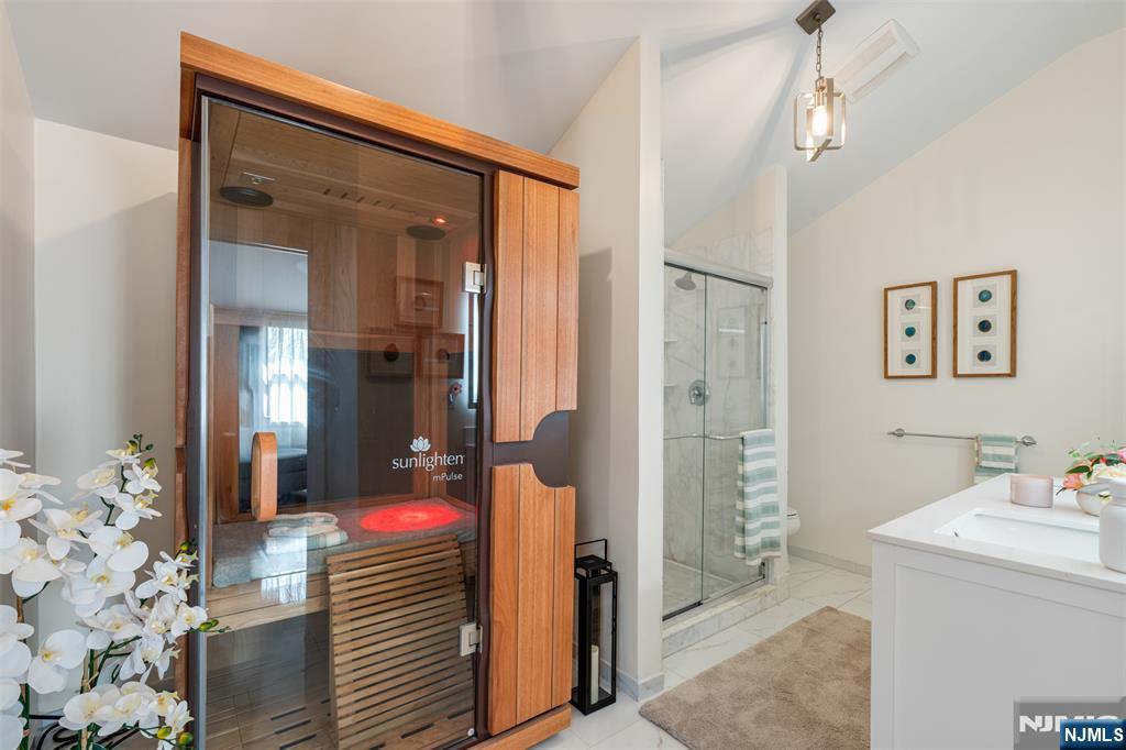 8 Dean Court Rutherford, NJ 07070 - Photo 20 of 31