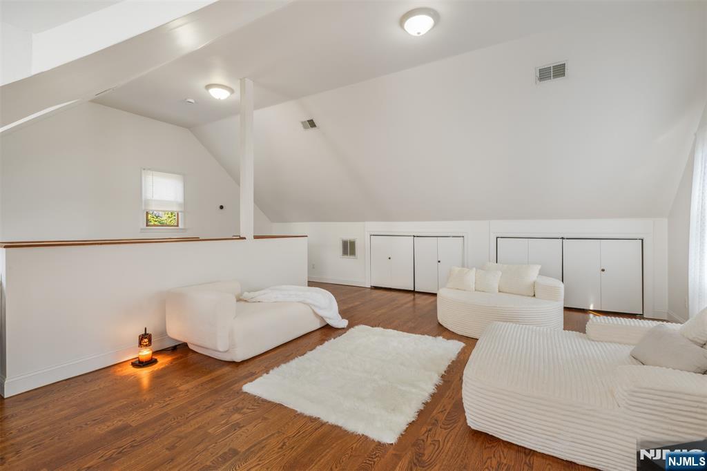 8 Dean Court Rutherford, NJ 07070 - Photo 24 of 31