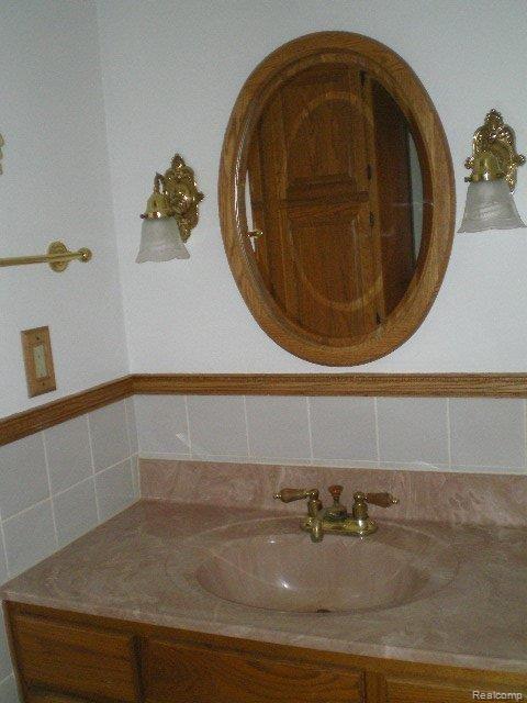 1561 Sisson Road Imlay City, MI 48444 - Photo 13 of 25 Bathroom.jpg