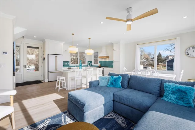 $2,750,000 | 38 Beach Drive, South Kingstown, RI 02879