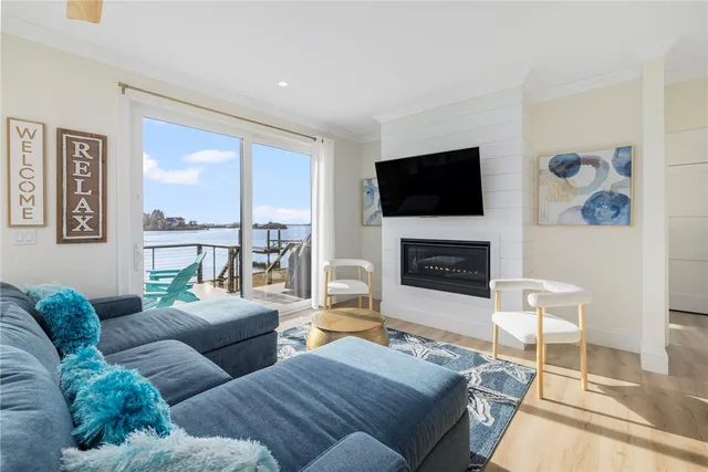 $2,750,000 | 38 Beach Drive, South Kingstown, RI 02879