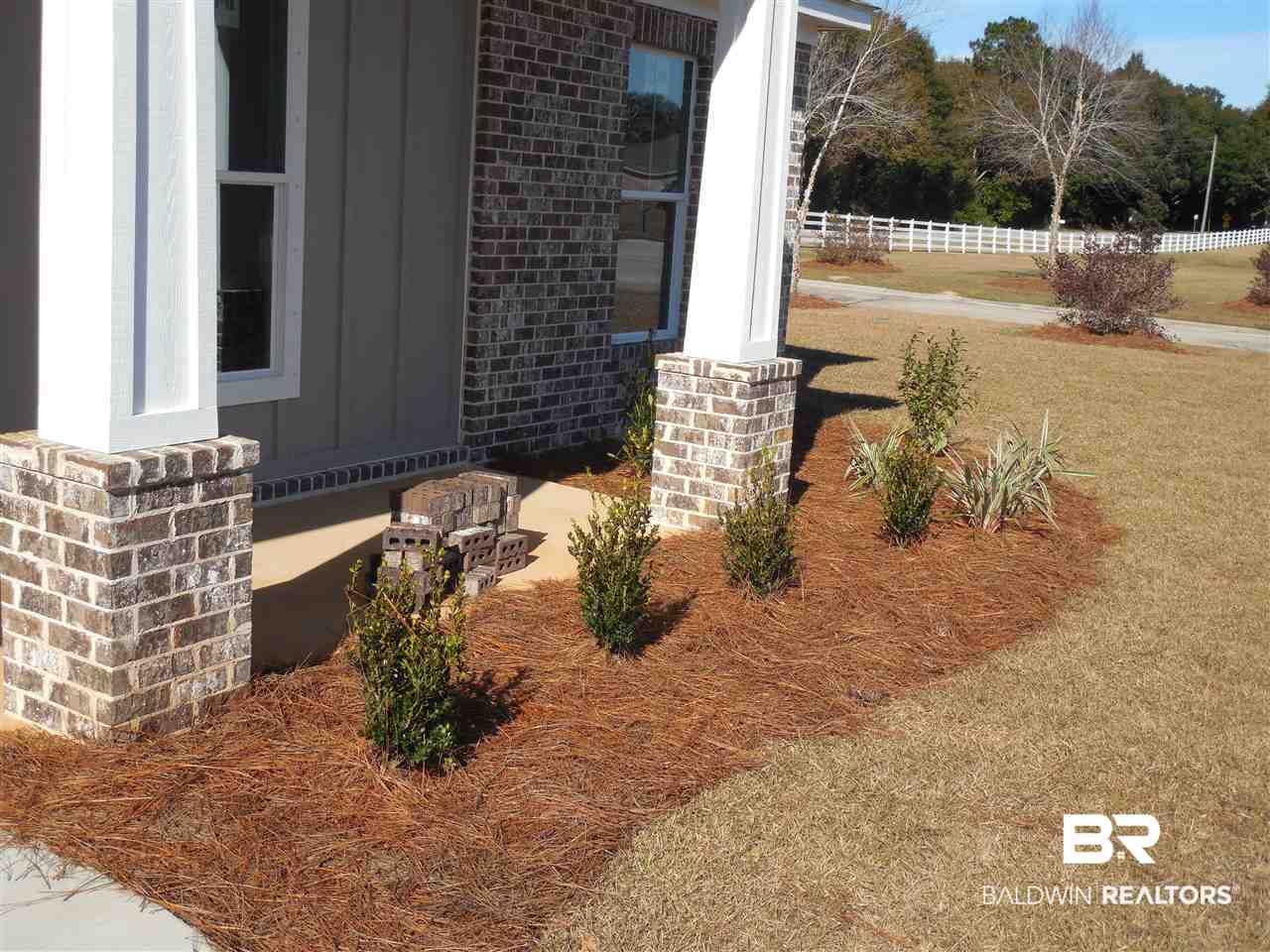 18792 Riverbend Loop Foley, AL 36535 - Photo 3 of 21 Landscaping