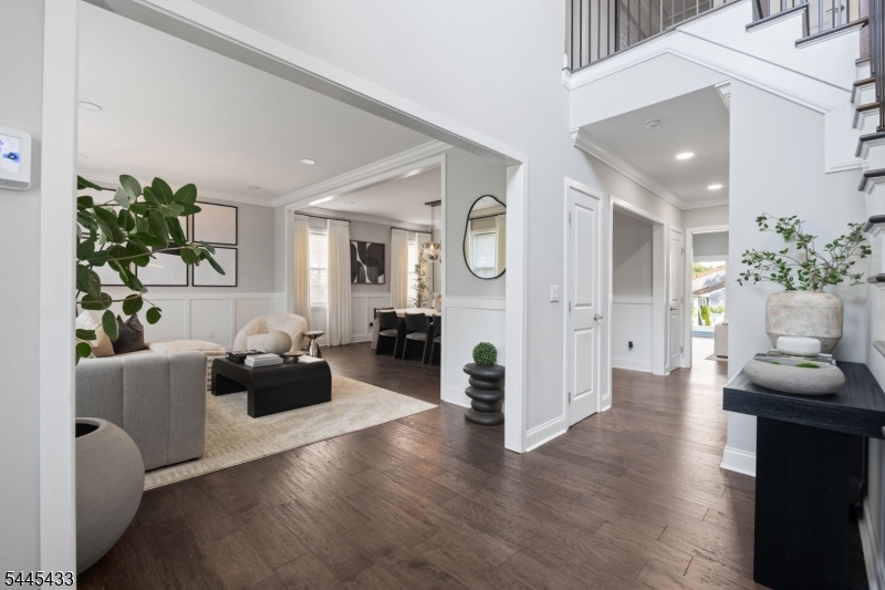 311 Martin Road Union, NJ 07083 - Photo 3 of 40