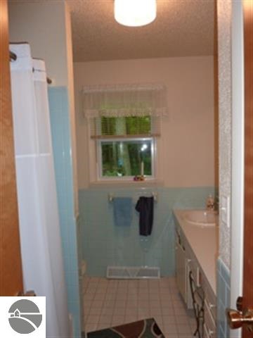 8318 South Federal Road Shepherd, MI 48883 - Photo 21 of 46 1746658-20.JPG