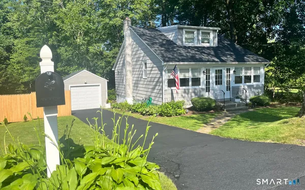 $2,950 | 10 George Street, Trumbull, CT 06611