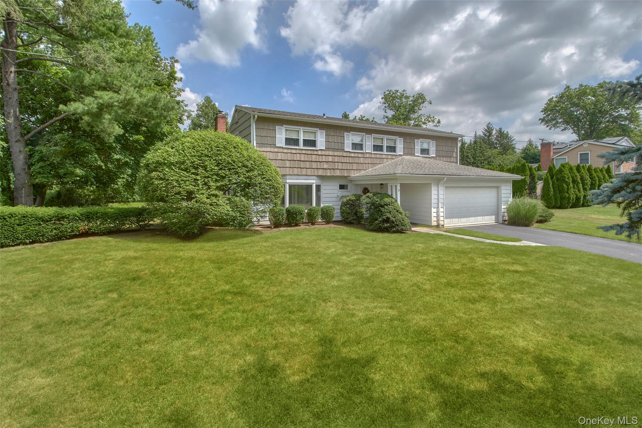 3 Bonwit Road Rye Brook, NY 10573 - Photo 2 of 31 Front yard with lovely setback