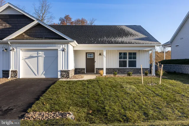 $306,600 | 643 Otero Lane, Hedgesville, WV 25427