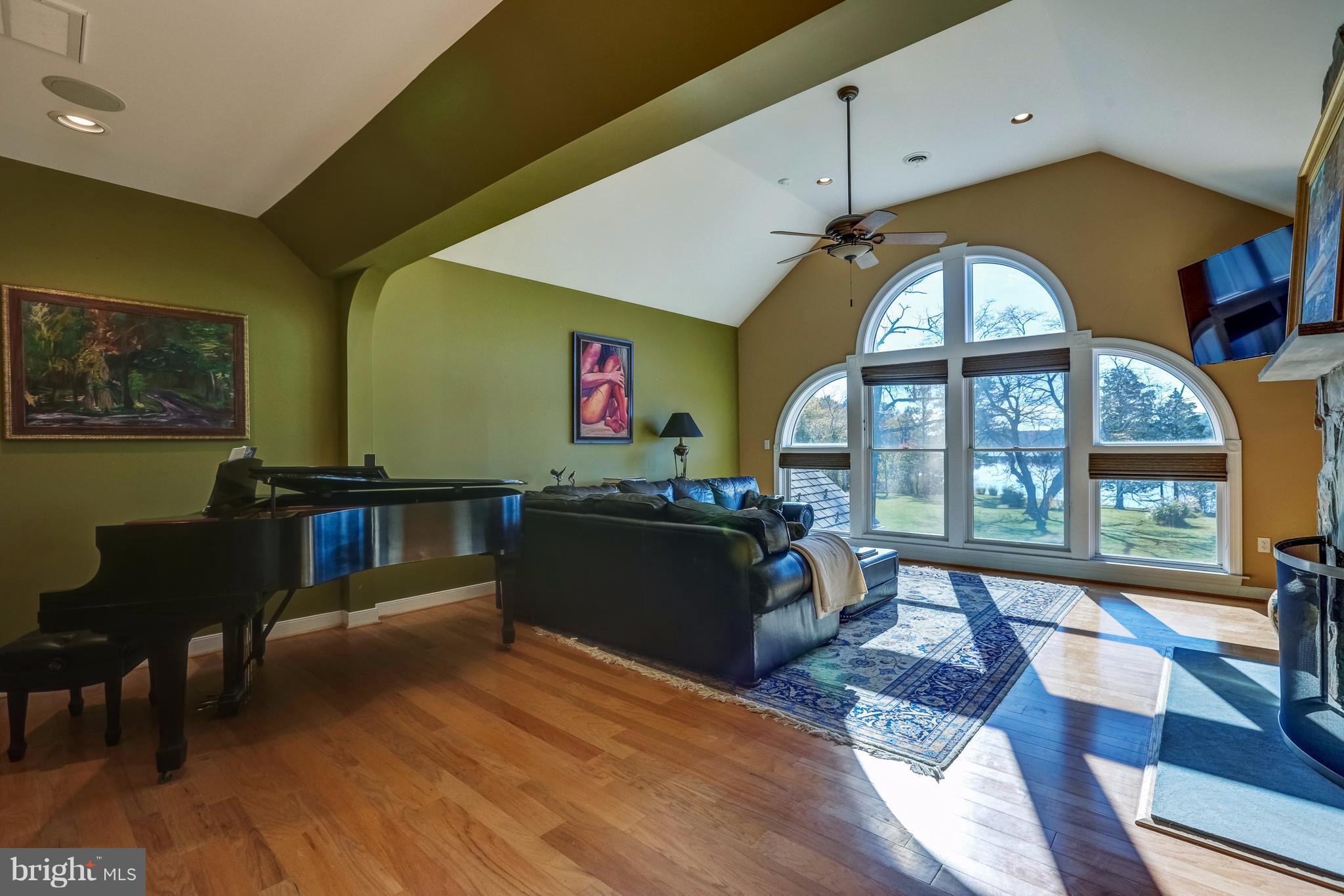 824 Skipjack Road Kinsale, VA 22488 - Photo 17 of 30 2nd Story Family Room