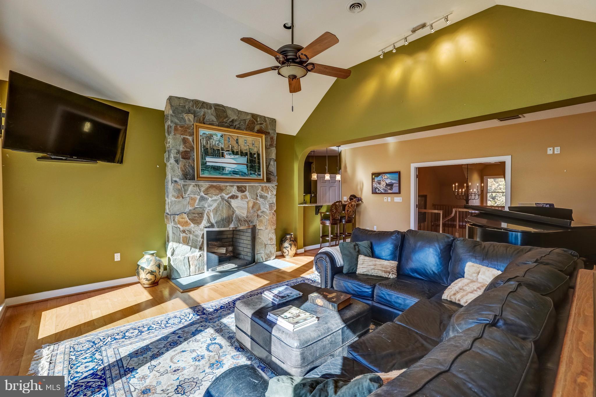 824 Skipjack Road Kinsale, VA 22488 - Photo 18 of 30 2nd Story Family Room