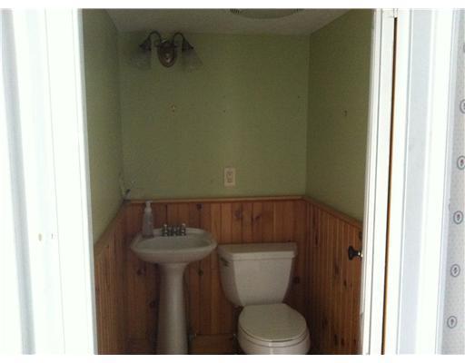 950 North Road North Yarmouth, ME 04097 - Photo 12 of 12 Bathroom.