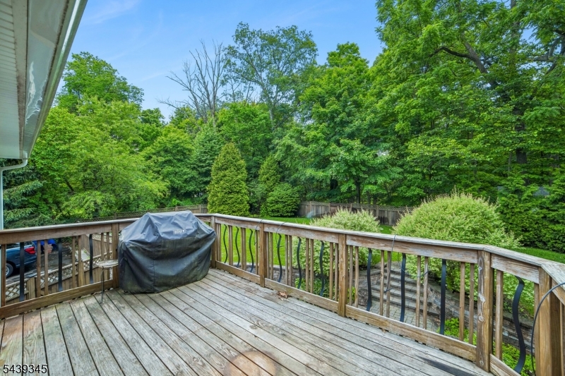 87 Reinman Road Warren, NJ 07059 - Photo 35 of 43