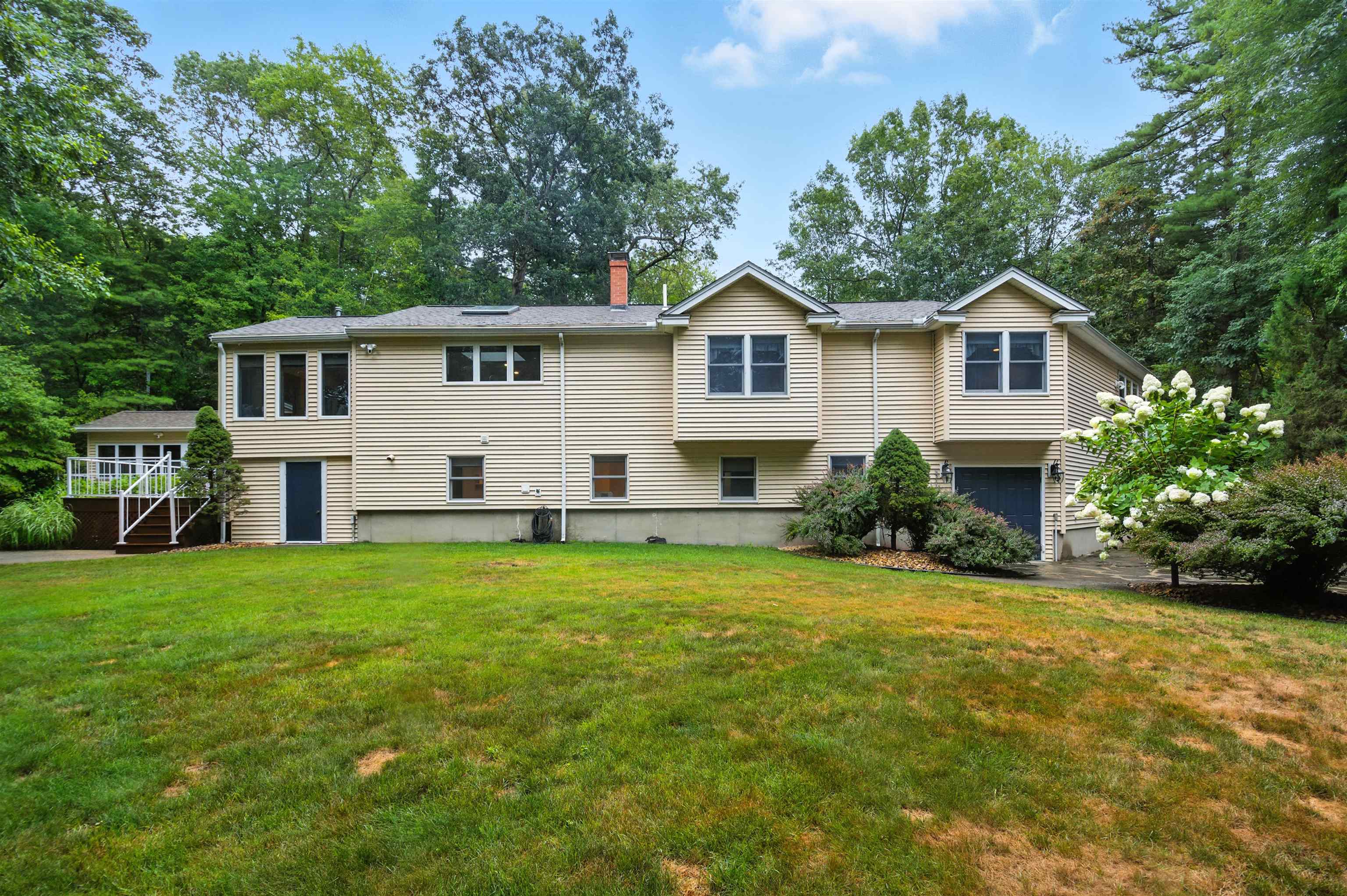 97 Shannon Road Salem, NH 03079 - Photo 11 of 60 Gallery Image 11