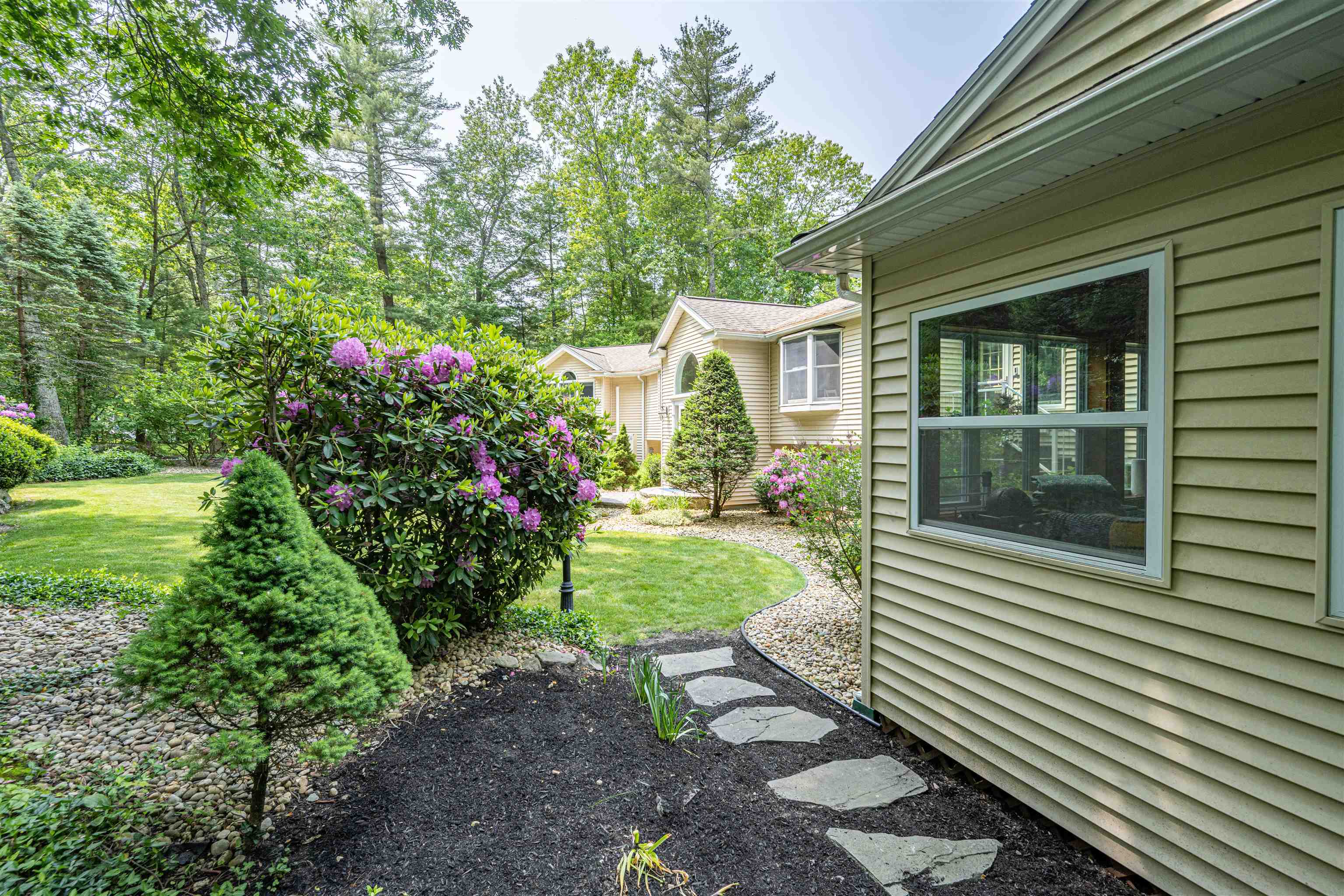 97 Shannon Road Salem, NH 03079 - Photo 14 of 60 Gallery Image 14