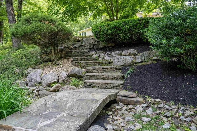 $850,000 | 97 Shannon Road, Salem, NH 03079