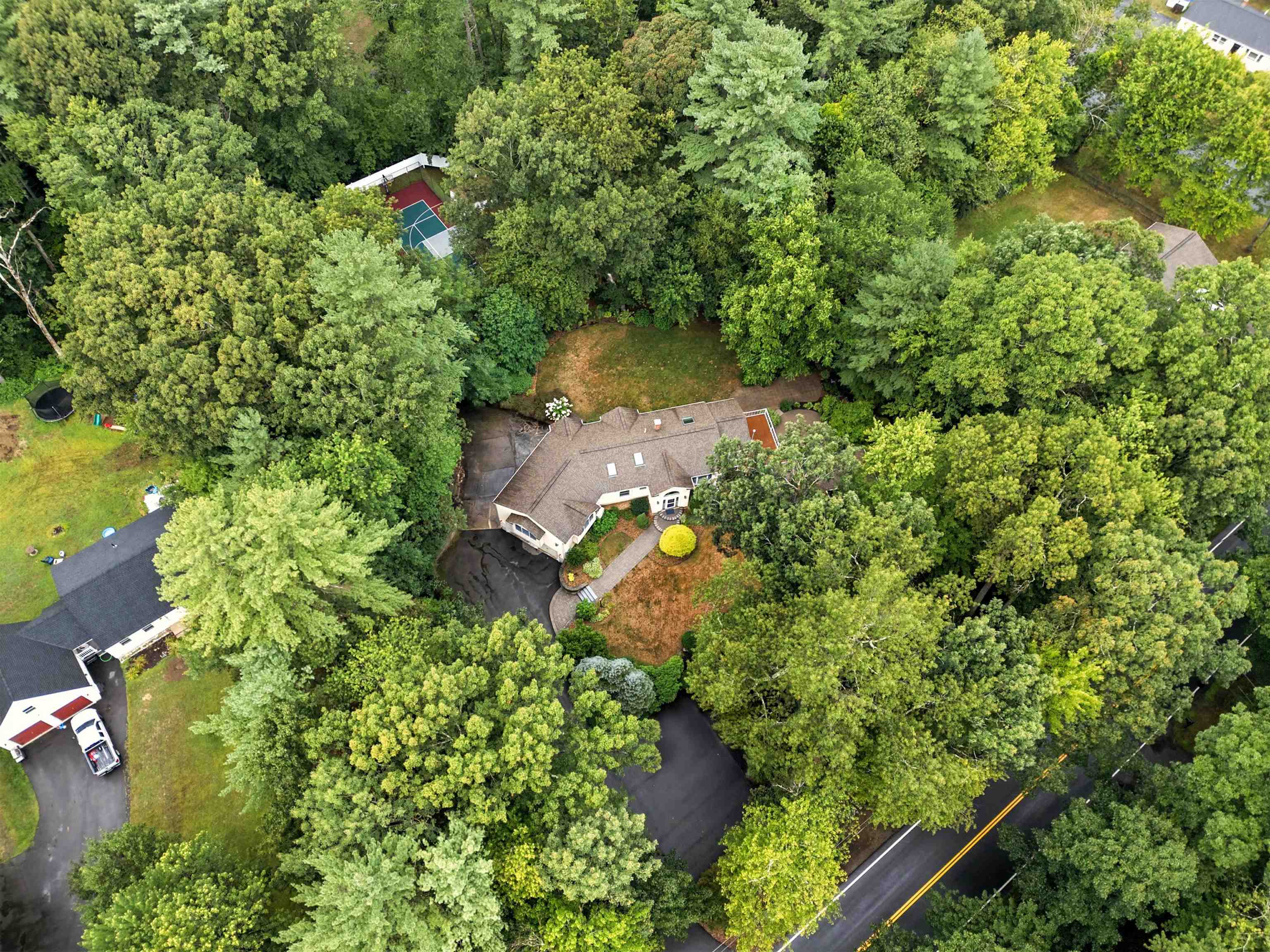 97 Shannon Road Salem, NH 03079 - Photo 9 of 60 Gallery Image 9