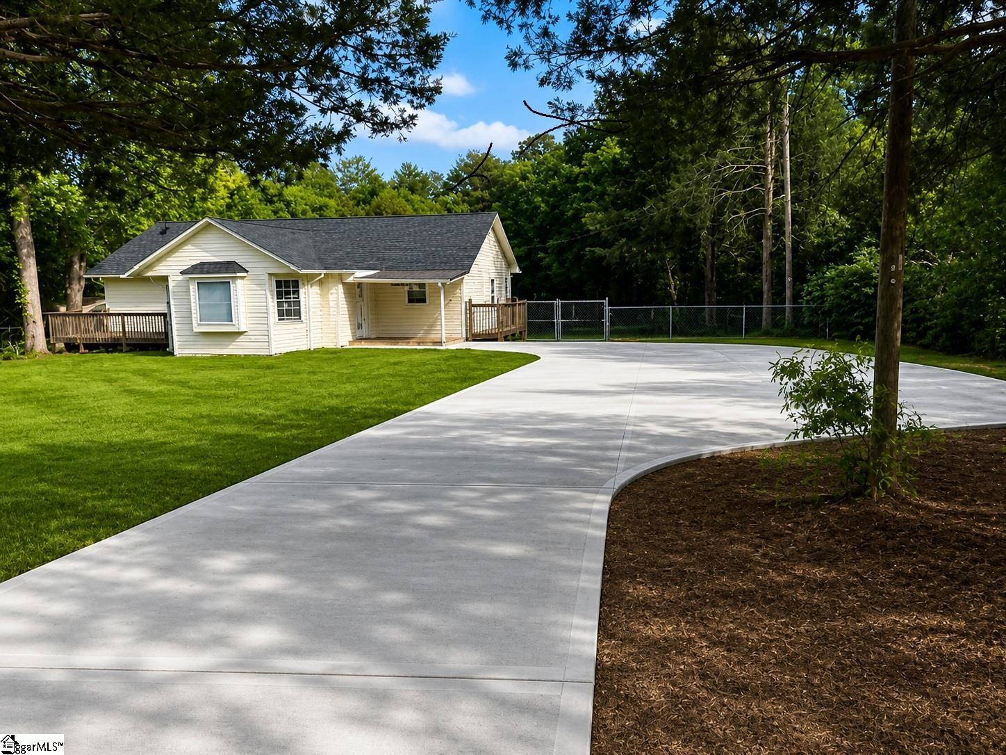 212 Seigler Road Pelzer, SC 29669 - Photo 2 of 9