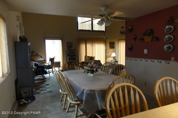 6024 Decker Road Bushkill, PA 18324 - Photo 5 of 11 Dining area