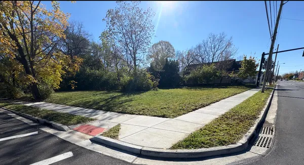 $8,000 | 1002 South Yellow Springs Street, Springfield, OH 45506