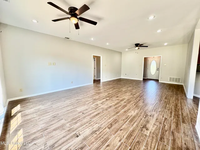 $399,900 | 404 Golden Pond Circle, Coldwater, MS 38618