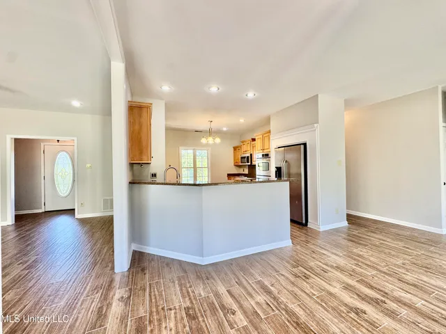 $399,900 | 404 Golden Pond Circle, Coldwater, MS 38618